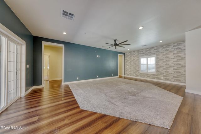 25904 Bear Valley Road, Tehachapi, CA 93561