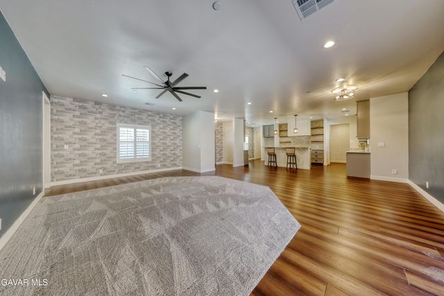 25904 Bear Valley Road, Tehachapi, CA 93561