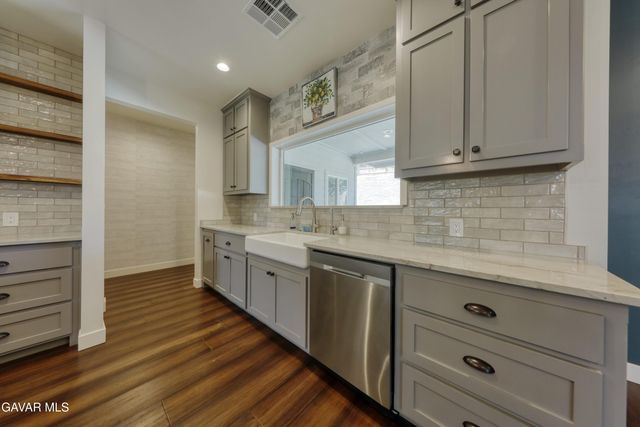 25904 Bear Valley Road, Tehachapi, CA 93561