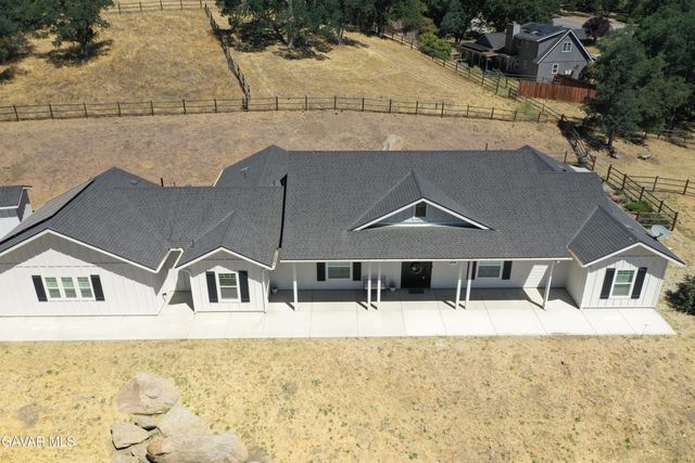 25904 Bear Valley Road, Tehachapi, CA 93561