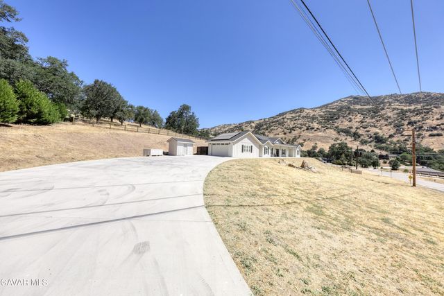 25904 Bear Valley Road, Tehachapi, CA 93561