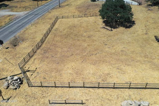 25904 Bear Valley Road, Tehachapi, CA 93561