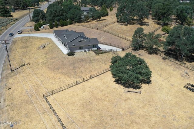 25904 Bear Valley Road, Tehachapi, CA 93561