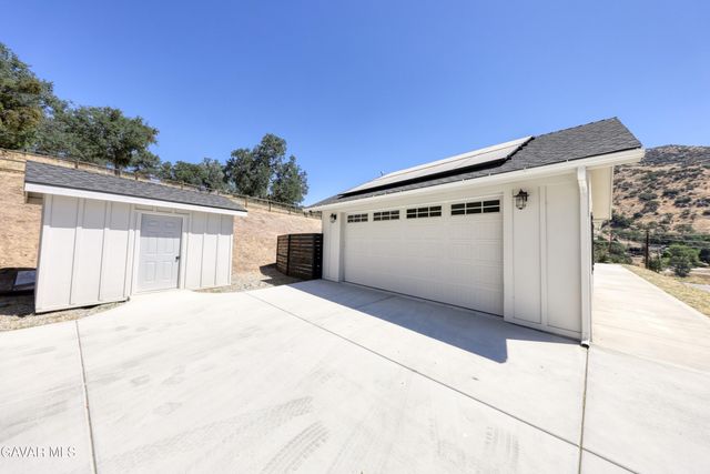 25904 Bear Valley Road, Tehachapi, CA 93561