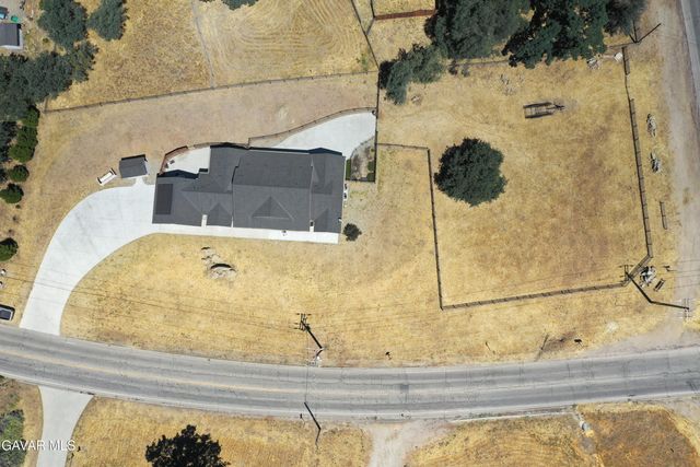 25904 Bear Valley Road, Tehachapi, CA 93561