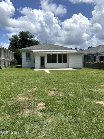 902 Washington Street, Natchez, MS 39120