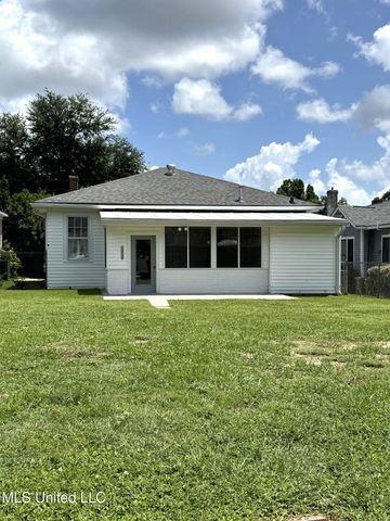 902 Washington Street, Natchez, MS 39120