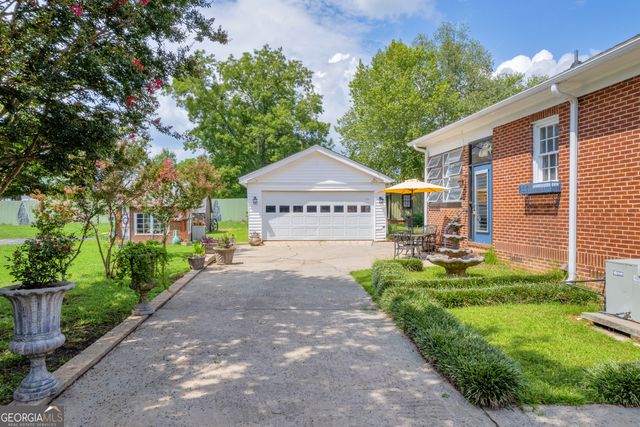 157 Hartwell Street, Royston, GA 30662