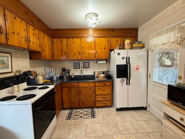 529 EASY ST, Salem, VA 24153