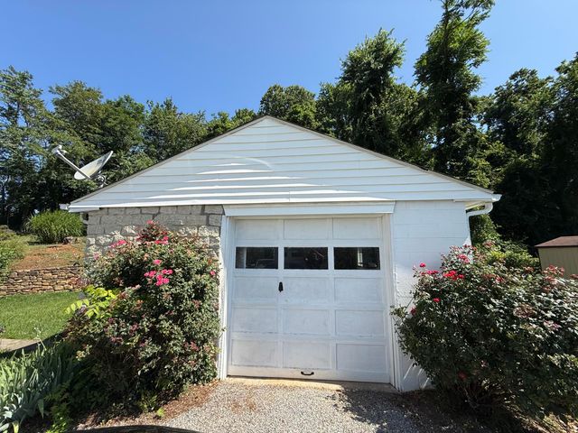 529 EASY ST, Salem, VA 24153
