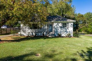 597 12th Avenue NE 23-25, Hickory, NC 28601