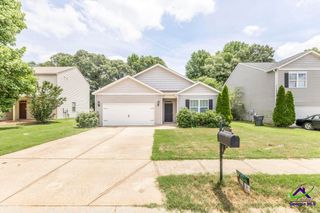 208 Flowing Meadows Drive, Kathleen, GA 31047