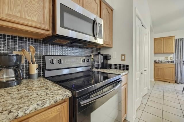 340 E SAVOY STREET, Lecanto, FL 34461