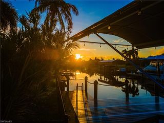 1626 SE 11th TER, Cape Coral, FL 33990