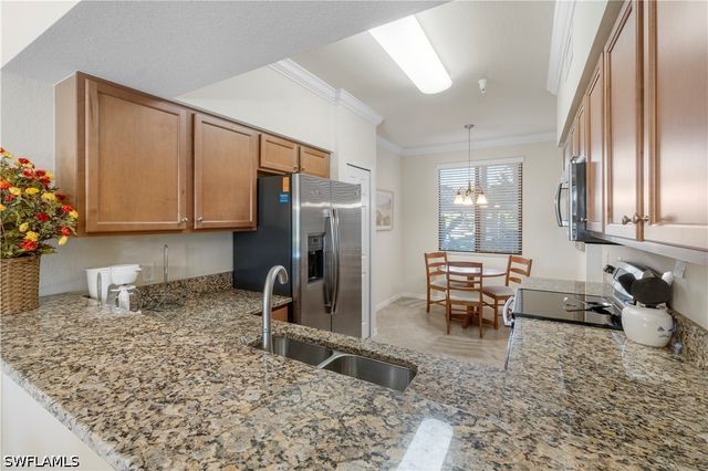 9815 Giaveno CT 1215, Naples, FL 34113