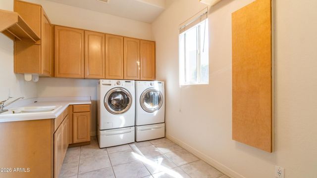6461 E CRESTED SAGUARO Lane, Scottsdale, AZ 85266