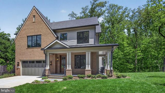 7601 MARYKNOLL AVE, Bethesda, MD 20817