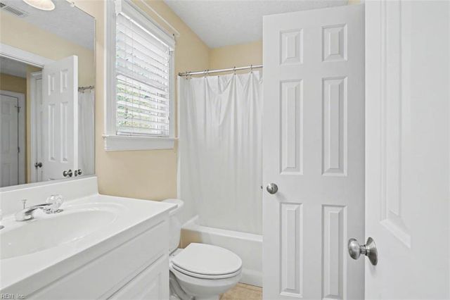 240 William Faulkner N, Newport News, VA 23606