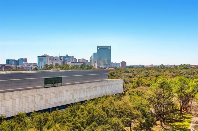 1111 Hermann Drive 8E-2, Houston, TX 77004