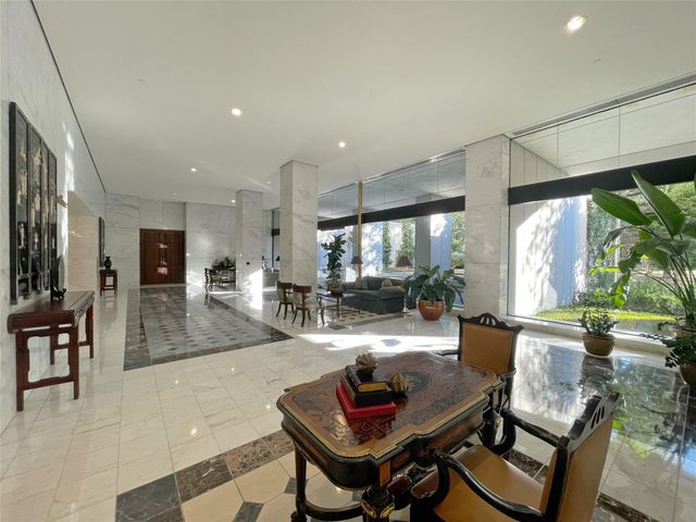 1111 Hermann Drive 8E-2, Houston, TX 77004