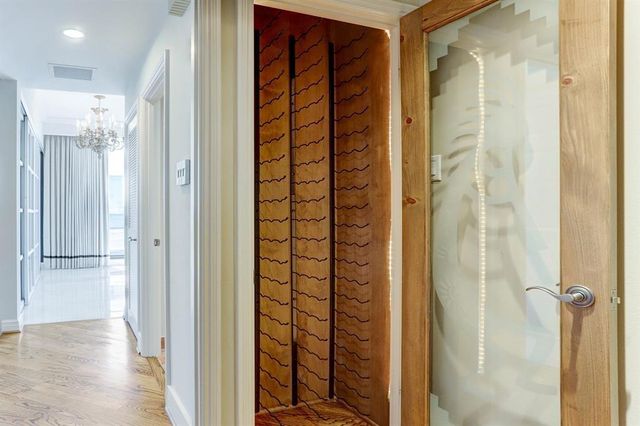 1111 Hermann Drive 8E-2, Houston, TX 77004