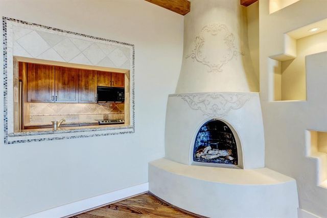 1111 Hermann Drive 8E-2, Houston, TX 77004