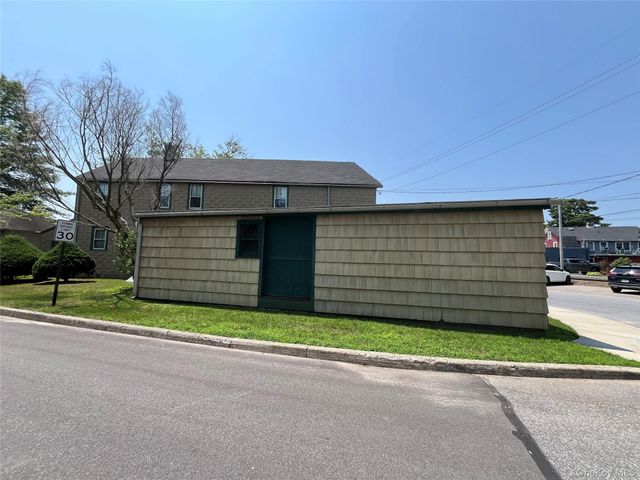 174 Railroad Avenue, Saint James, NY 11780
