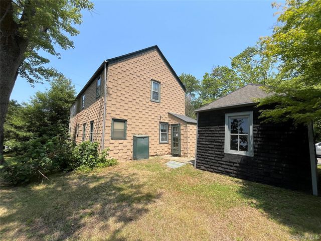 174 Railroad Avenue, Saint James, NY 11780