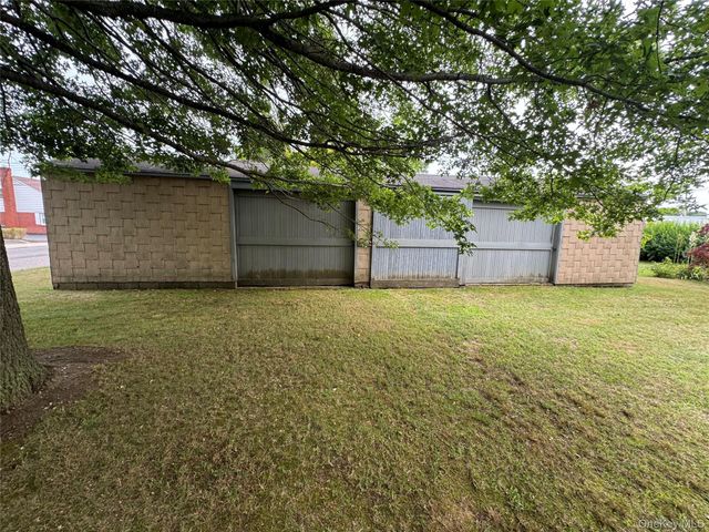 174 Railroad Avenue, Saint James, NY 11780