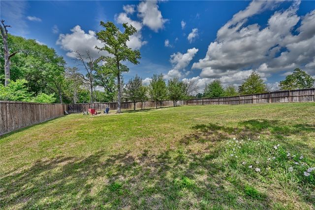 2245 Strangmeier Road, Brenham, TX 77833