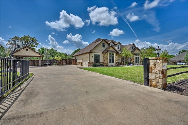 2245 Strangmeier Road, Brenham, TX 77833