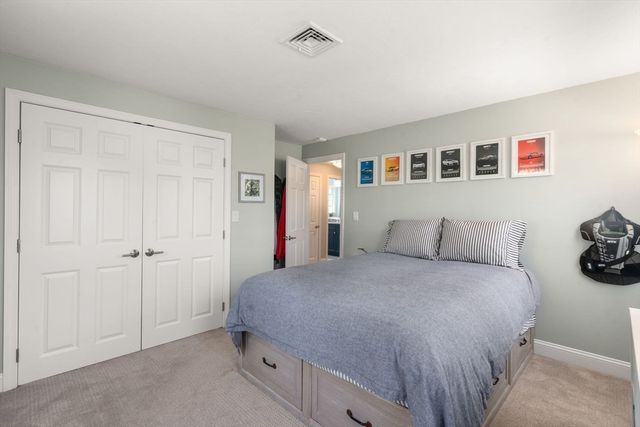 70 Cross Creek Ln, Duxbury, MA 02332