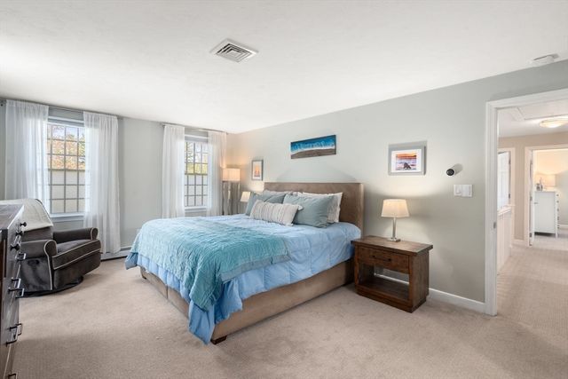 70 Cross Creek Ln, Duxbury, MA 02332