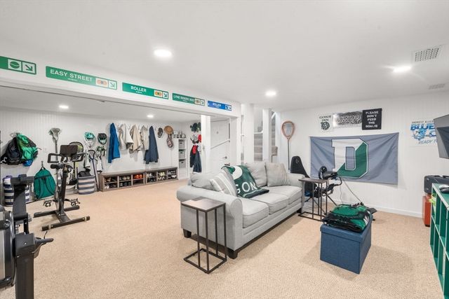 70 Cross Creek Ln, Duxbury, MA 02332