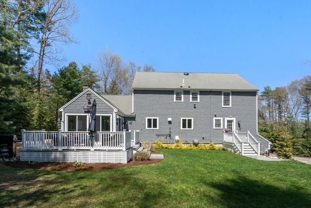 70 Cross Creek Ln, Duxbury, MA 02332