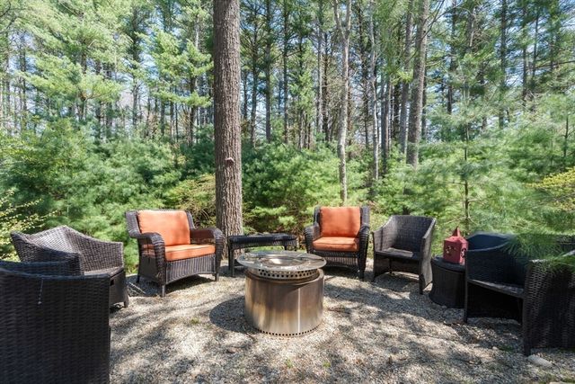 70 Cross Creek Ln, Duxbury, MA 02332