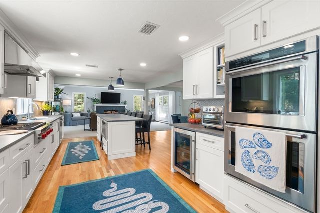 70 Cross Creek Ln, Duxbury, MA 02332