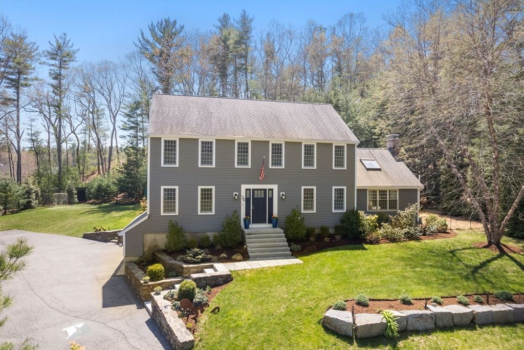 70 Cross Creek Ln, Duxbury, MA 02332