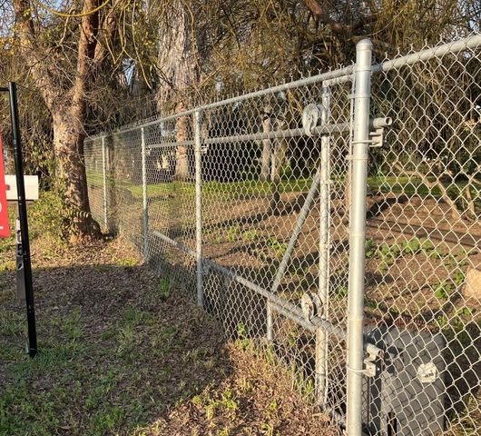 1652 N Cornelia, Fresno, CA 93722