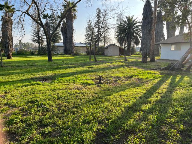 1652 N Cornelia, Fresno, CA 93722