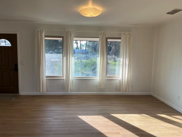 1652 N Cornelia, Fresno, CA 93722