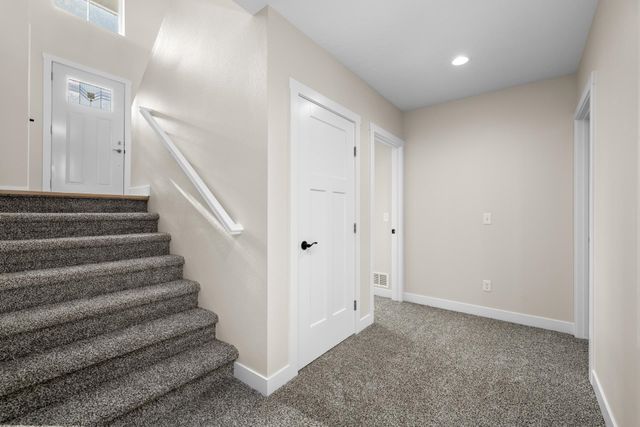 2401 15th St NW, Minot, ND 58703