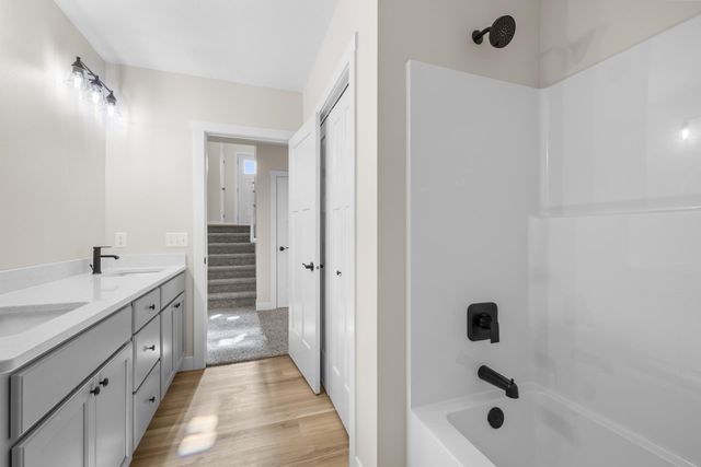 2401 15th St NW, Minot, ND 58703