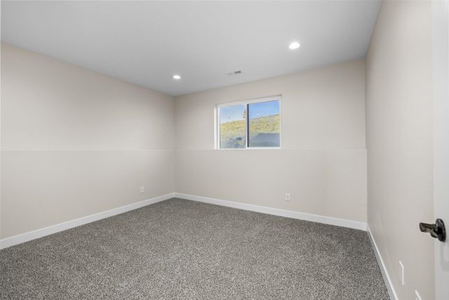 2401 15th St NW, Minot, ND 58703