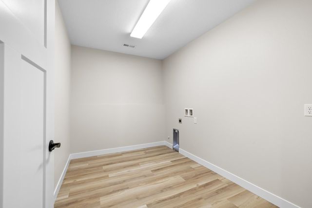 2401 15th St NW, Minot, ND 58703