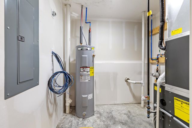 2401 15th St NW, Minot, ND 58703