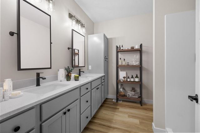 2401 15th St NW, Minot, ND 58703