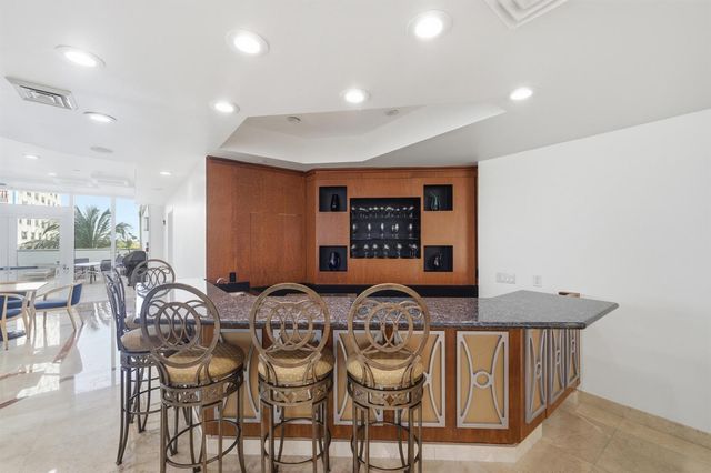 2845 NE 9th Street 906, Fort Lauderdale, FL 33304