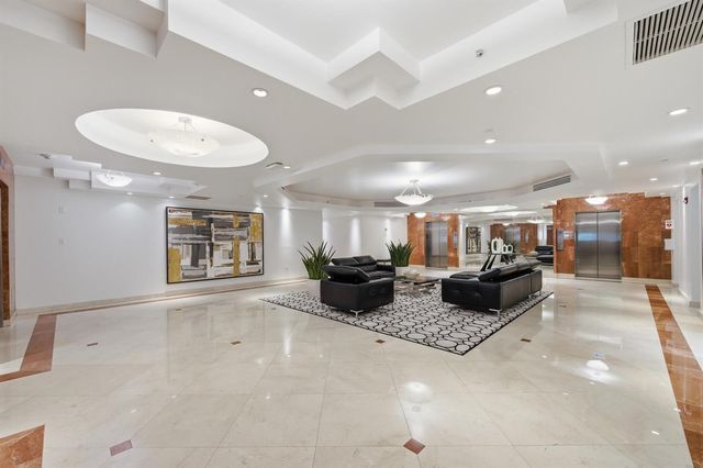 2845 NE 9th Street 906, Fort Lauderdale, FL 33304