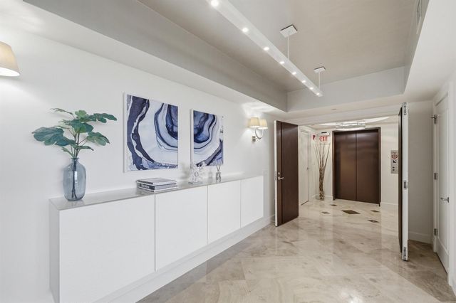 2845 NE 9th Street 906, Fort Lauderdale, FL 33304